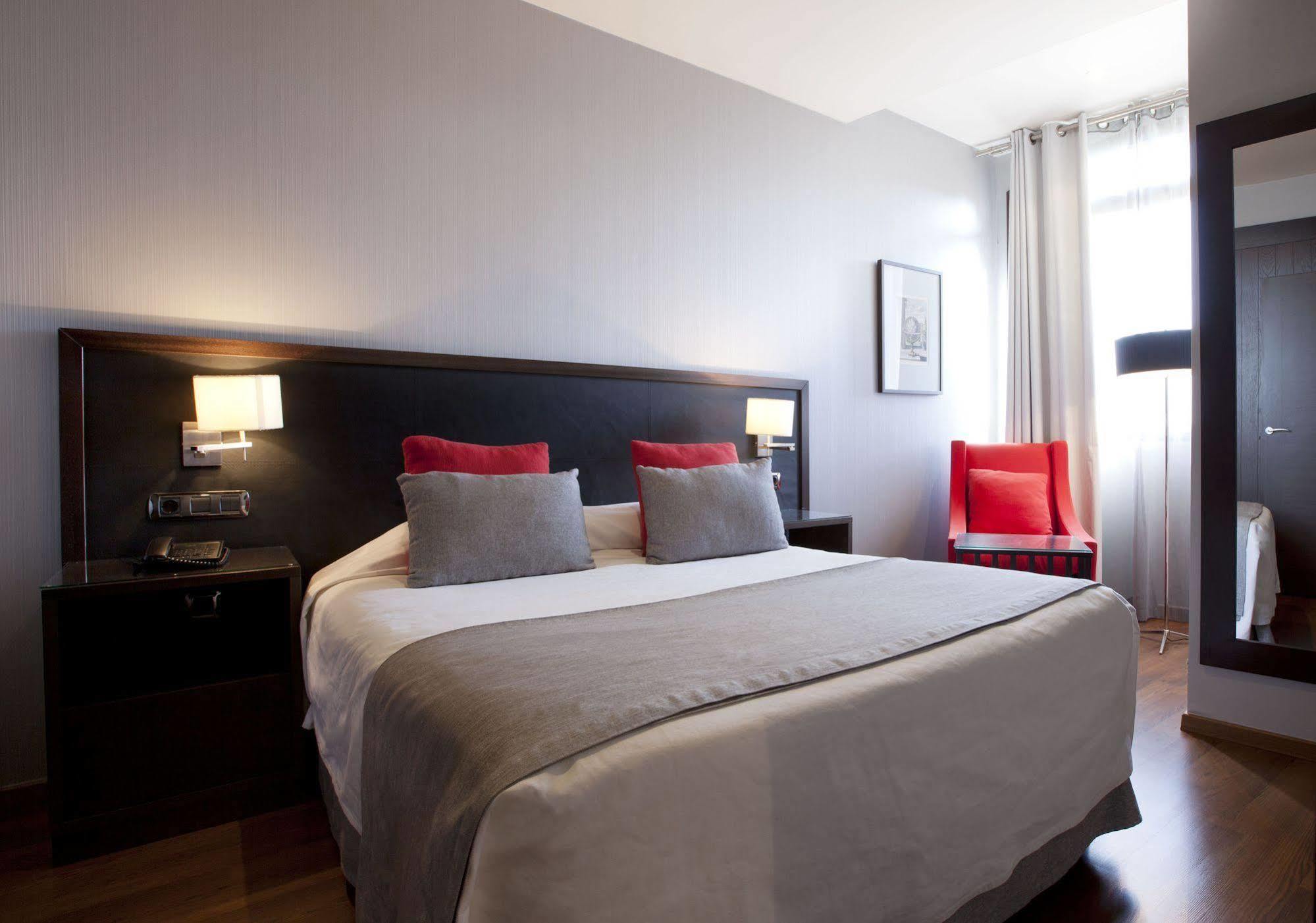 Suites Center Barcelona Eksteriør billede