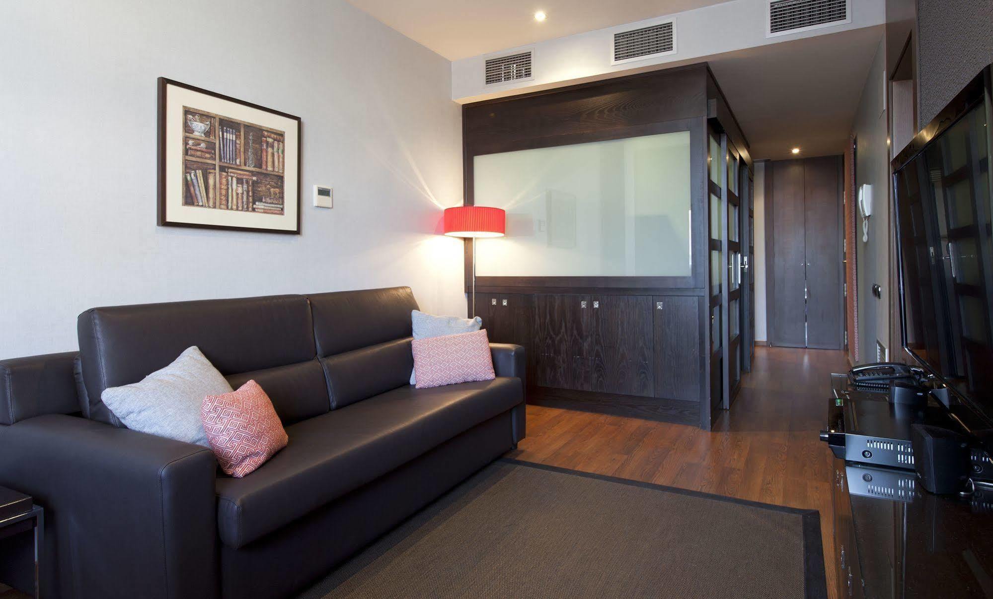 Suites Center Barcelona Eksteriør billede